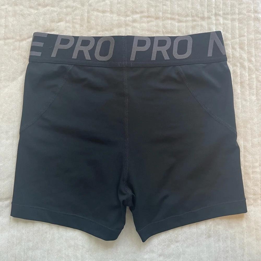 Nike women pro